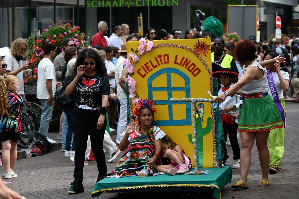../Images/Zomercarnaval 2024 628.jpg
